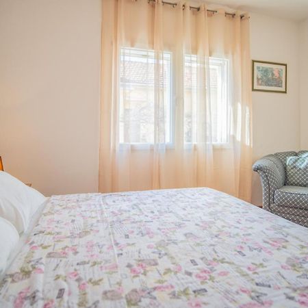 Apartmani Ana Tivat Exteriér fotografie