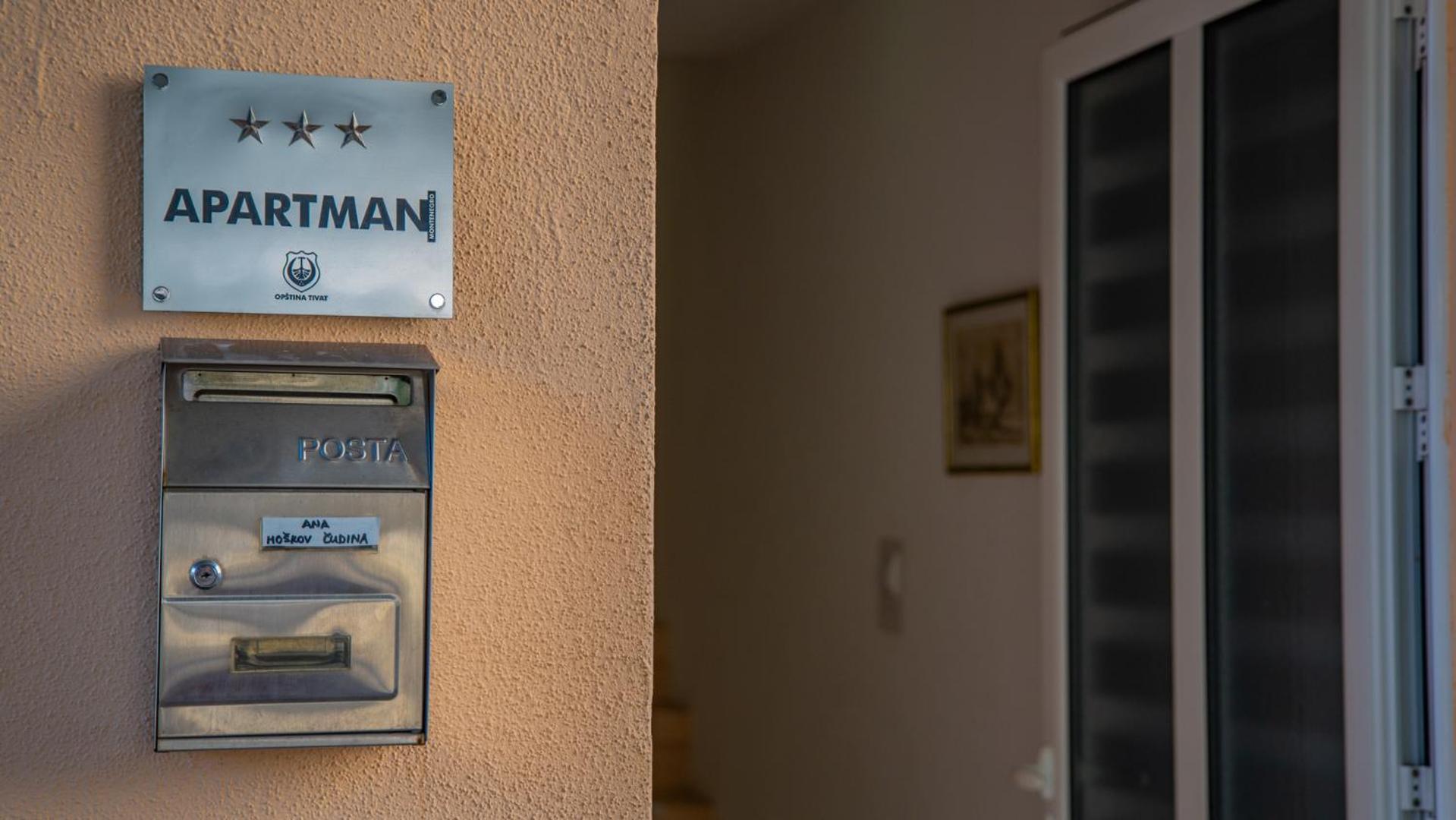 Apartmani Ana Tivat Exteriér fotografie